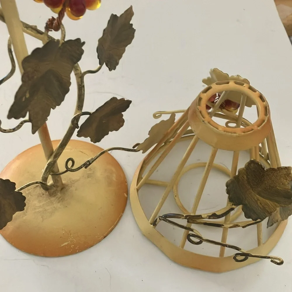 Decorative Metal candle holder with Leaf Design